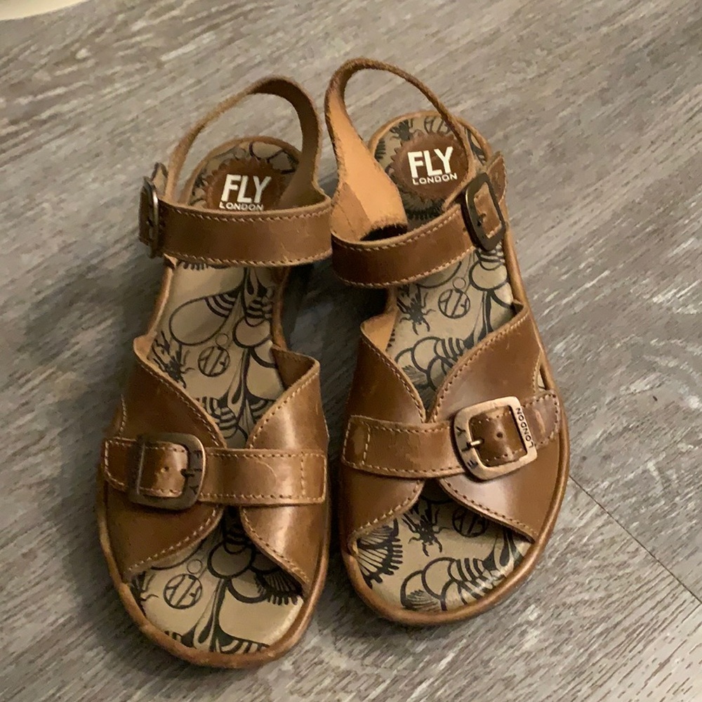 FLY LONDON shoes size 38 very nice like new
